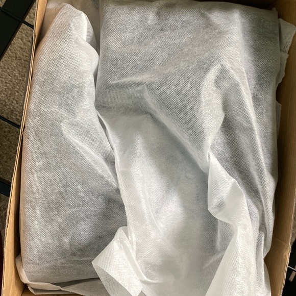 These a nice shoes never wore and they perfect condition in the box still - Picture 2 of 2